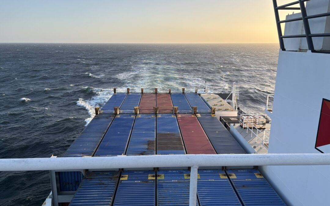 Une semaine de résidence sur un cargo